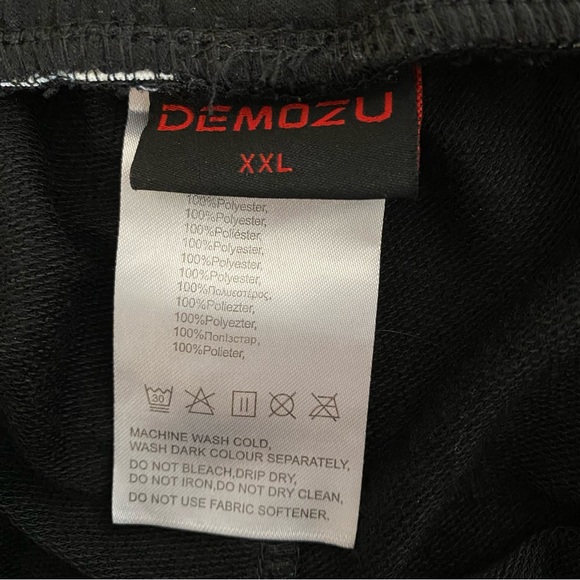 DEMOZU Women's 5" Sweat Shorts with Pockets, Black, XXL - Picture 6 of 8
